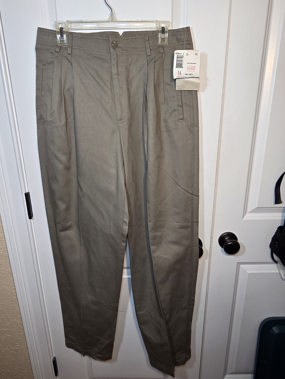 Liz Claiborne Pleated Women's Trousers